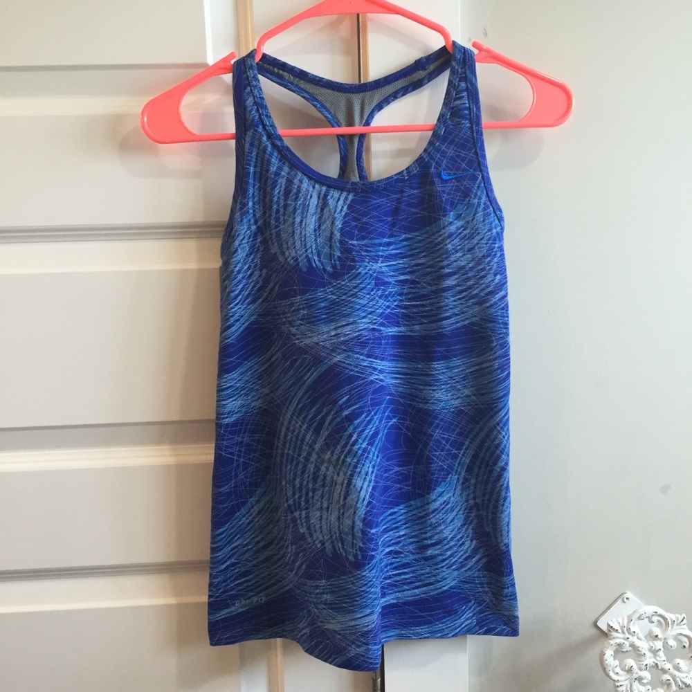 EUC nike drifit tank